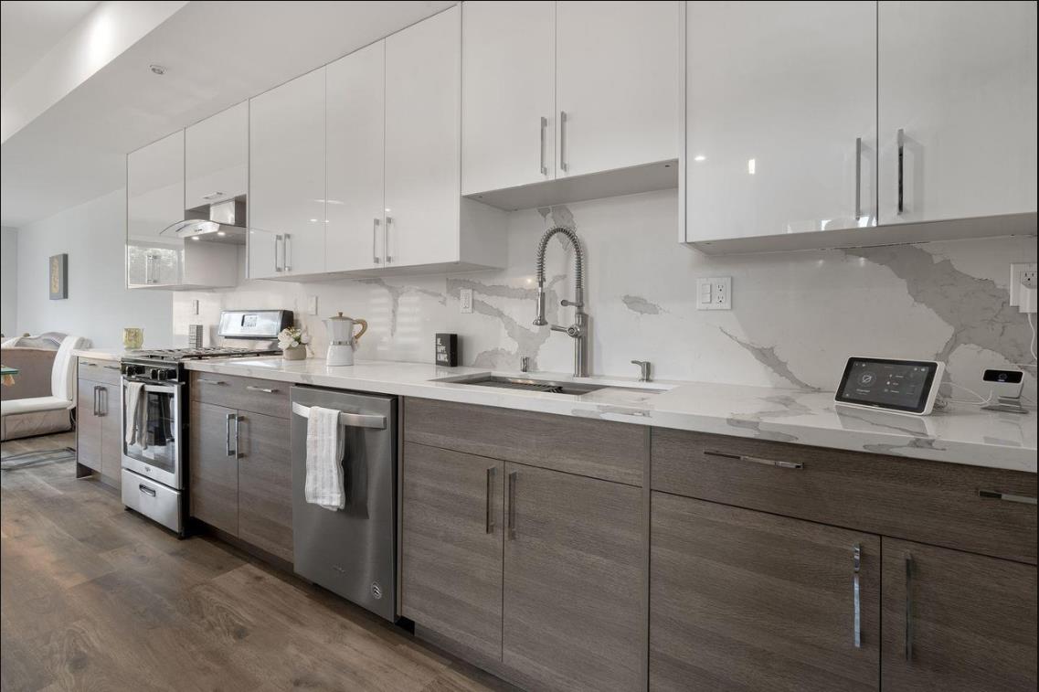 Detail Gallery Image 6 of 26 For 737 S 2nd St #3,  San Jose,  CA 95112 - 3 Beds | 3/1 Baths