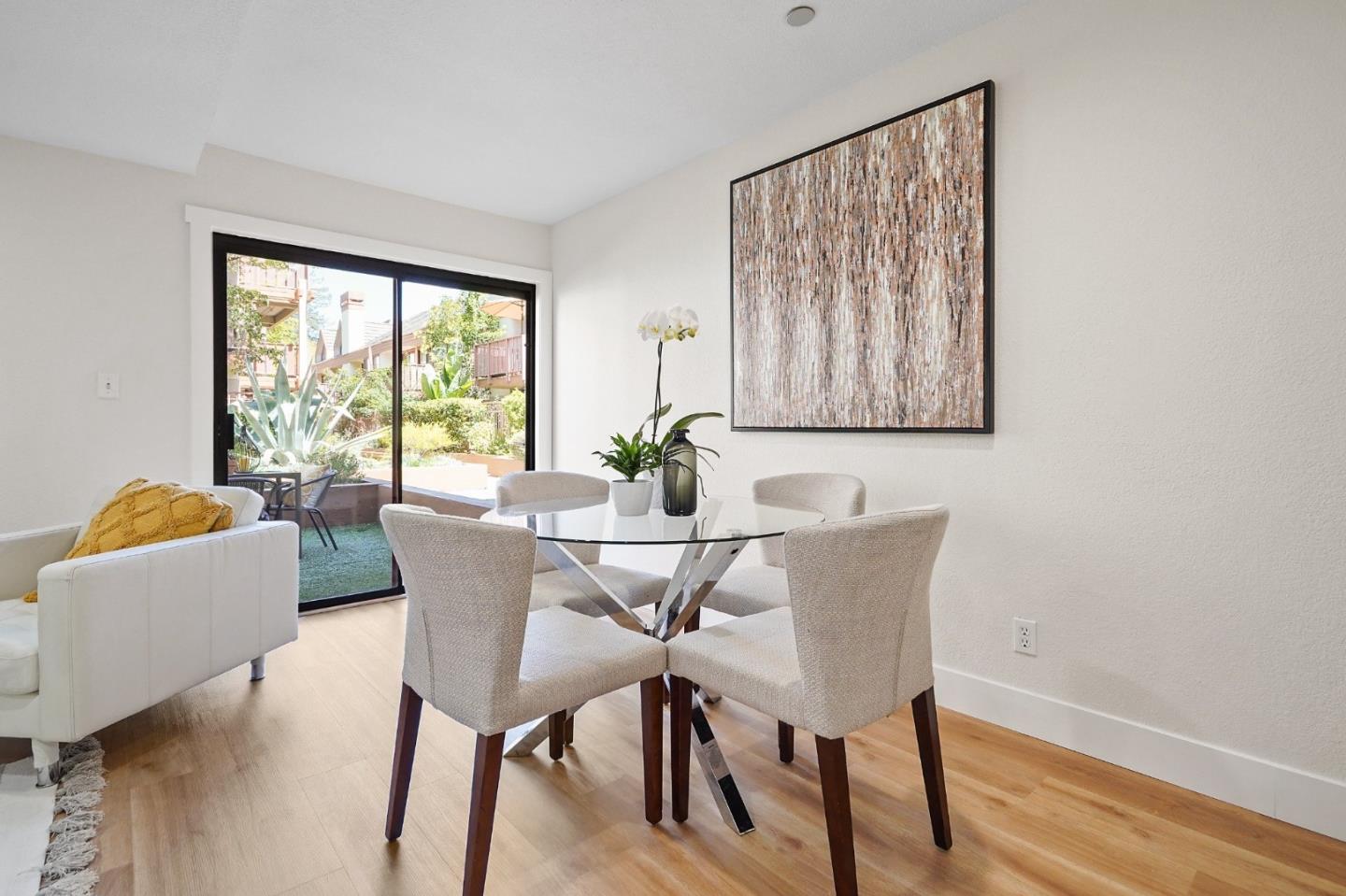 Detail Gallery Image 3 of 28 For 4159 El Camino Way #B,  Palo Alto,  CA 94306 - 2 Beds | 2 Baths