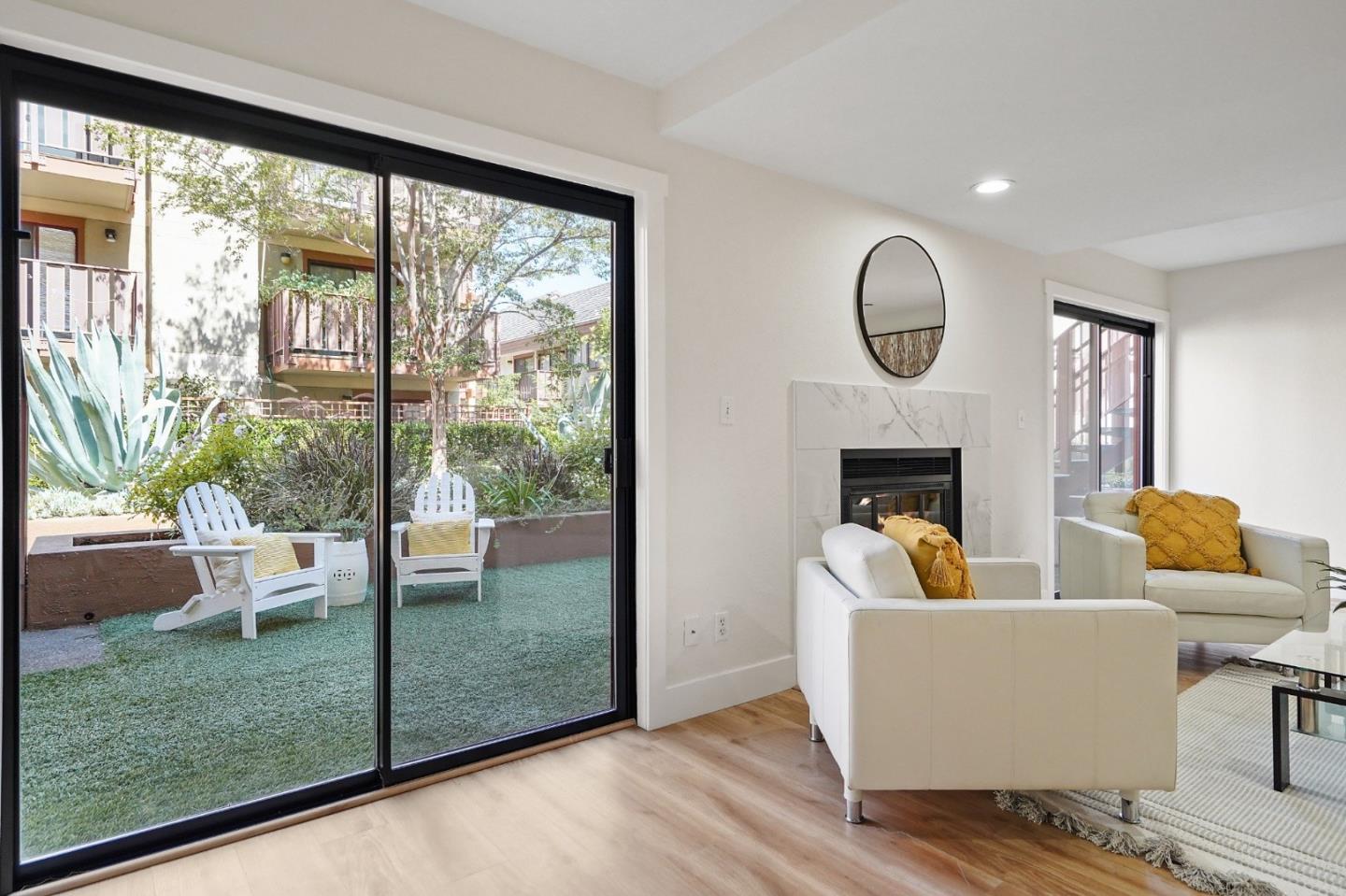 Detail Gallery Image 6 of 28 For 4159 El Camino Way #B,  Palo Alto,  CA 94306 - 2 Beds | 2 Baths