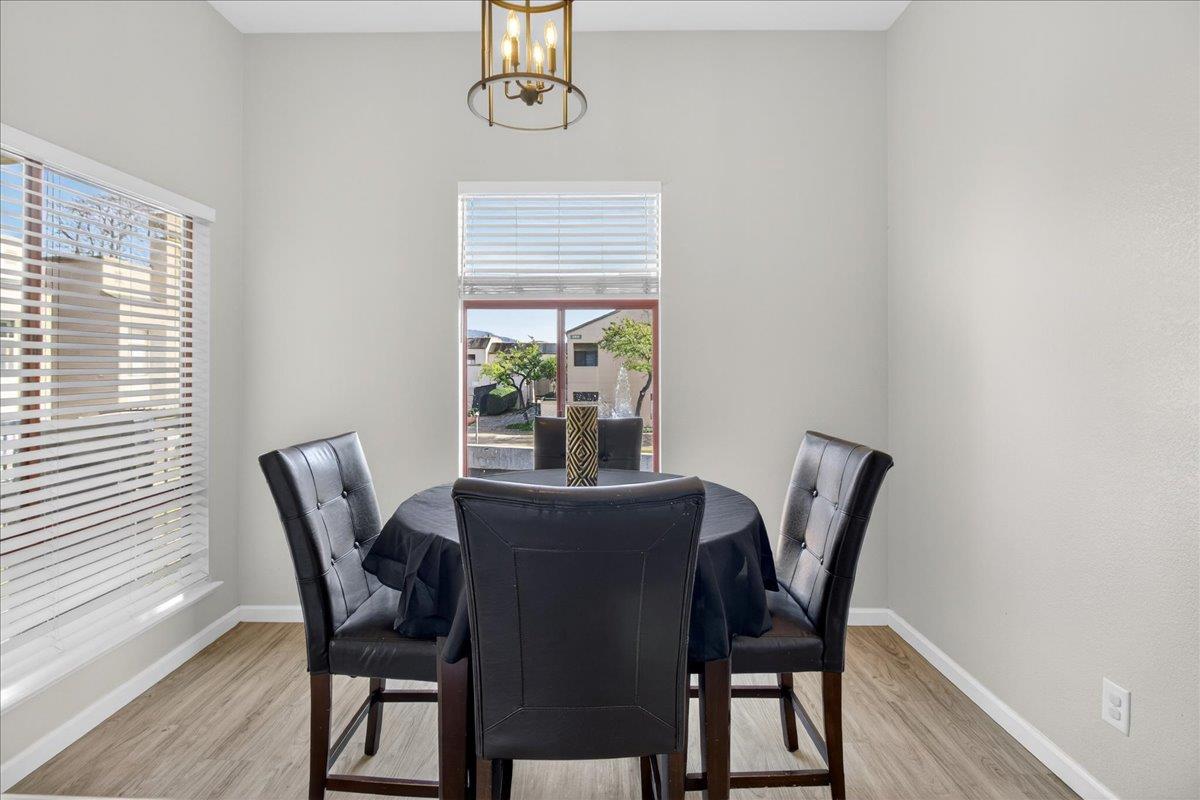 Detail Gallery Image 11 of 35 For 2400 N Main St #F,  Salinas,  CA 93906 - 1 Beds | 1 Baths