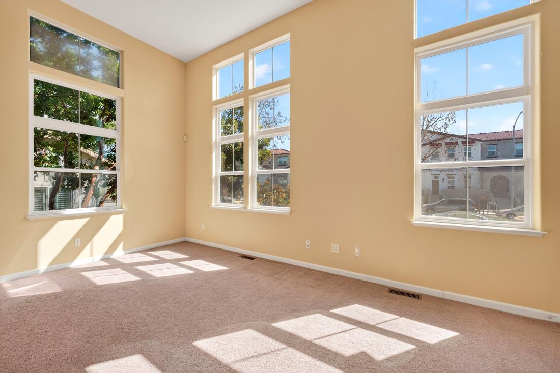 Detail Gallery Image 10 of 52 For 239 Jarvis, Morgan Hill,  CA 95037 - 3 Beds | 2/1 Baths