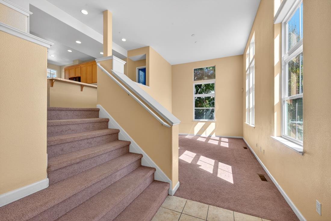 Detail Gallery Image 7 of 52 For 239 Jarvis, Morgan Hill,  CA 95037 - 3 Beds | 2/1 Baths