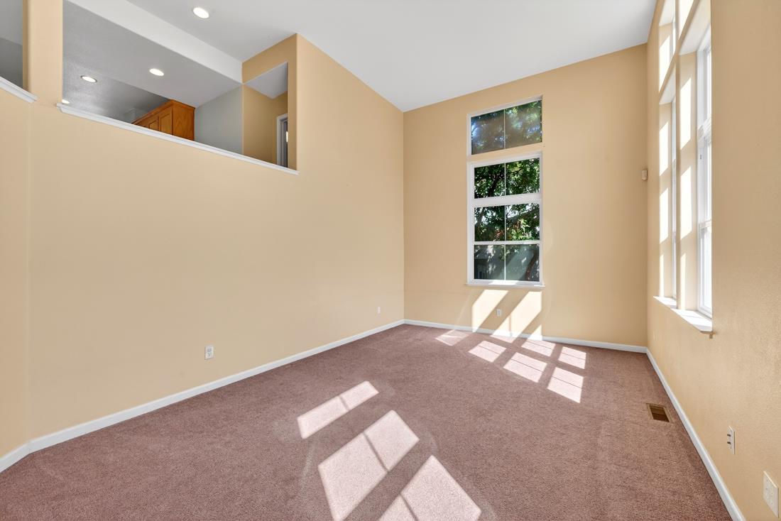 Detail Gallery Image 8 of 52 For 239 Jarvis, Morgan Hill,  CA 95037 - 3 Beds | 2/1 Baths