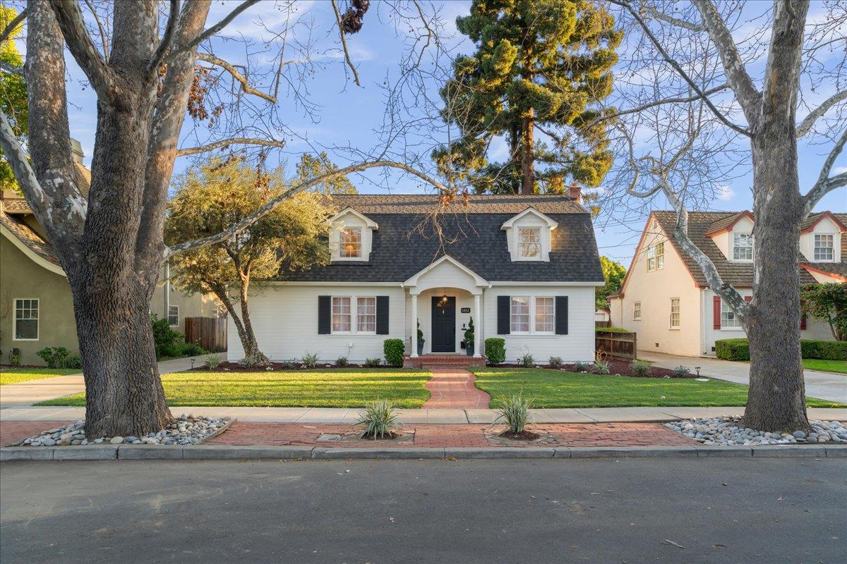 Detail Gallery Image 2 of 60 For 1432 Mercer Ave, San Jose,  CA 95125 - 4 Beds | 3 Baths