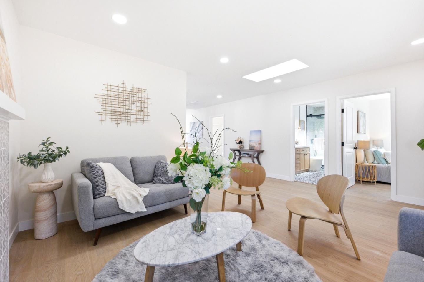 Detail Gallery Image 8 of 49 For 531 Bay Rd, Menlo Park,  CA 94025 - 3 Beds | 3 Baths