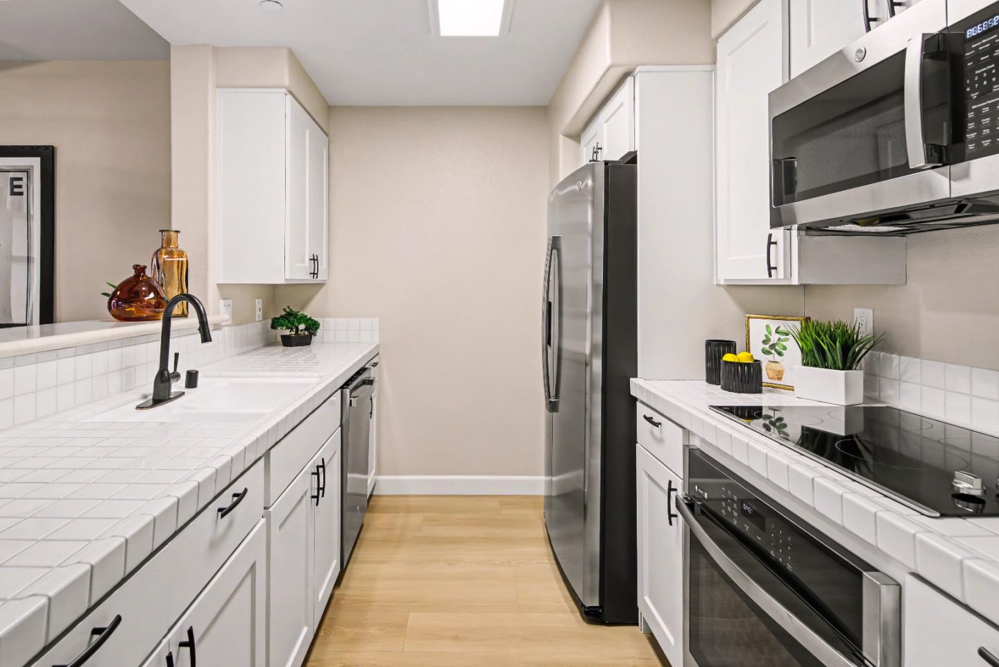 Detail Gallery Image 14 of 48 For 145 S 4th St, San Jose,  CA 95112 - 2 Beds | 2/1 Baths