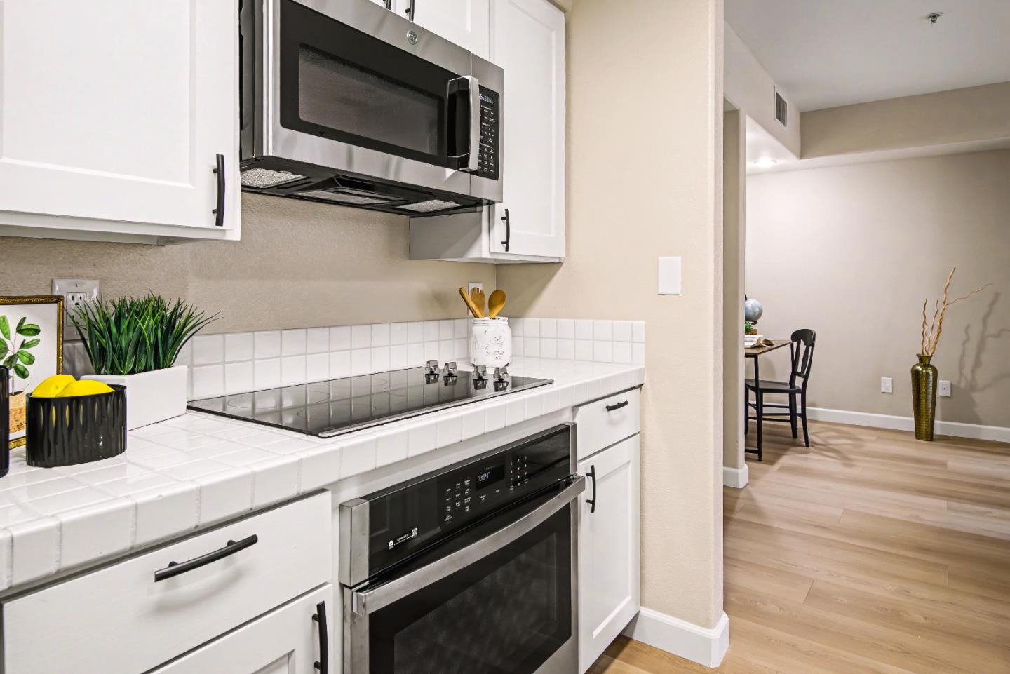 Detail Gallery Image 16 of 48 For 145 S 4th St, San Jose,  CA 95112 - 2 Beds | 2/1 Baths