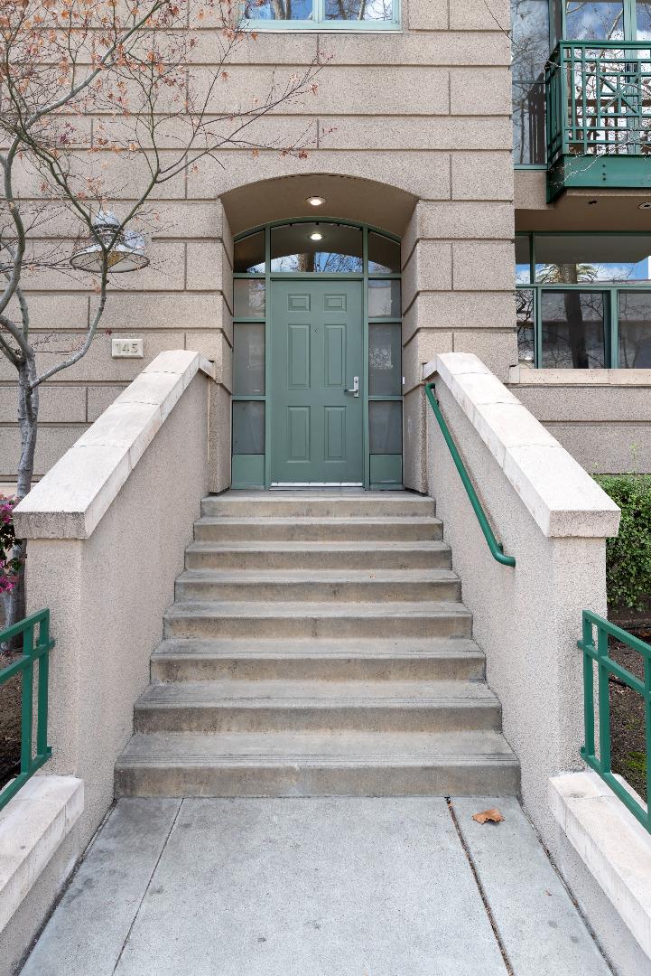 Detail Gallery Image 3 of 48 For 145 S 4th St, San Jose,  CA 95112 - 2 Beds | 2/1 Baths