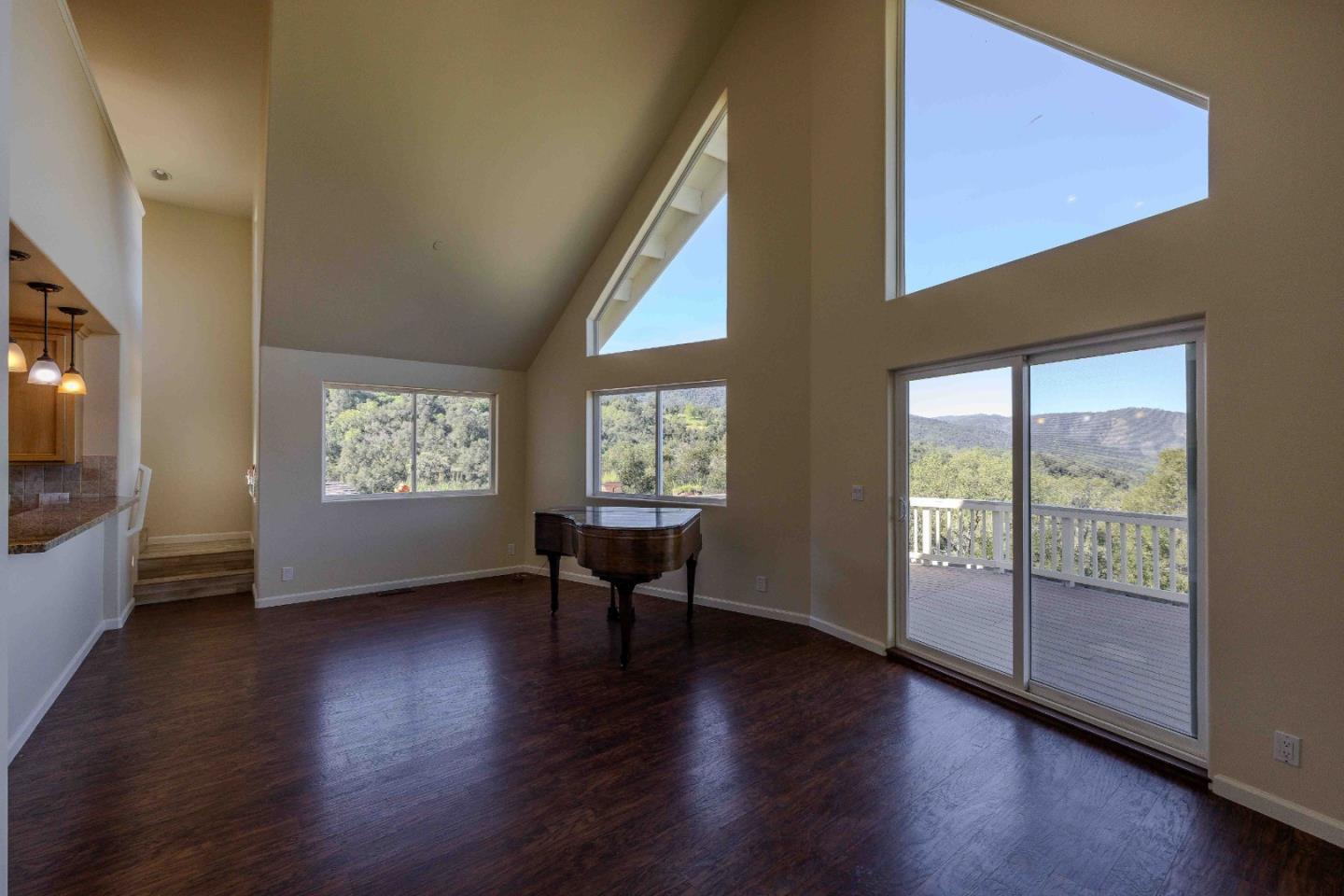 Detail Gallery Image 10 of 44 For 20510 Cachagua Rd, Carmel Valley,  CA 93924 - 3 Beds | 2 Baths