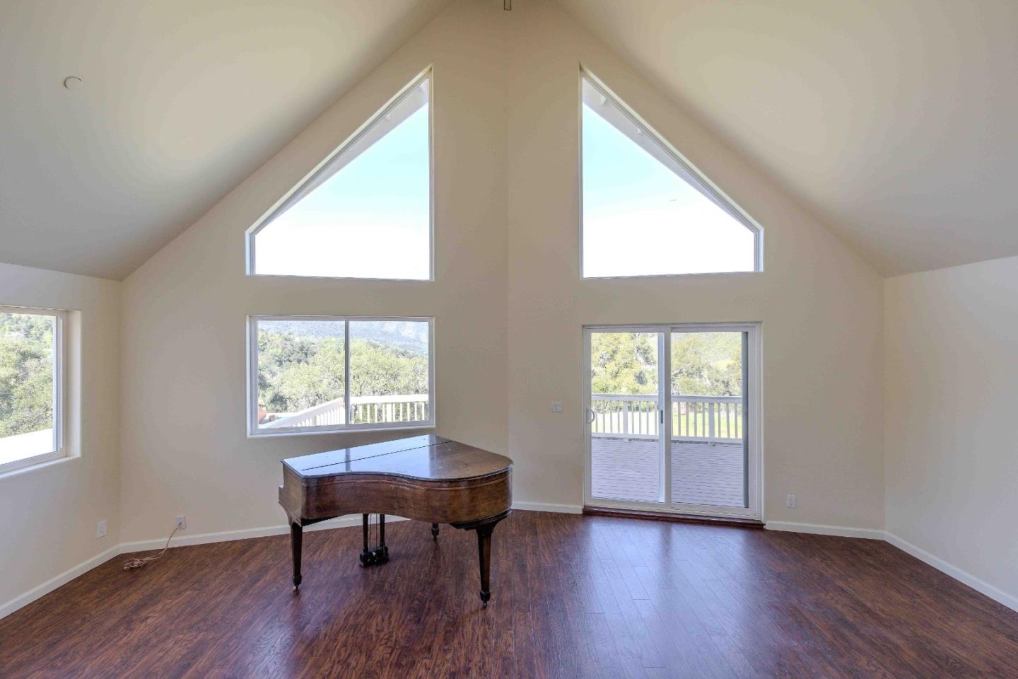 Detail Gallery Image 9 of 44 For 20510 Cachagua Rd, Carmel Valley,  CA 93924 - 3 Beds | 2 Baths