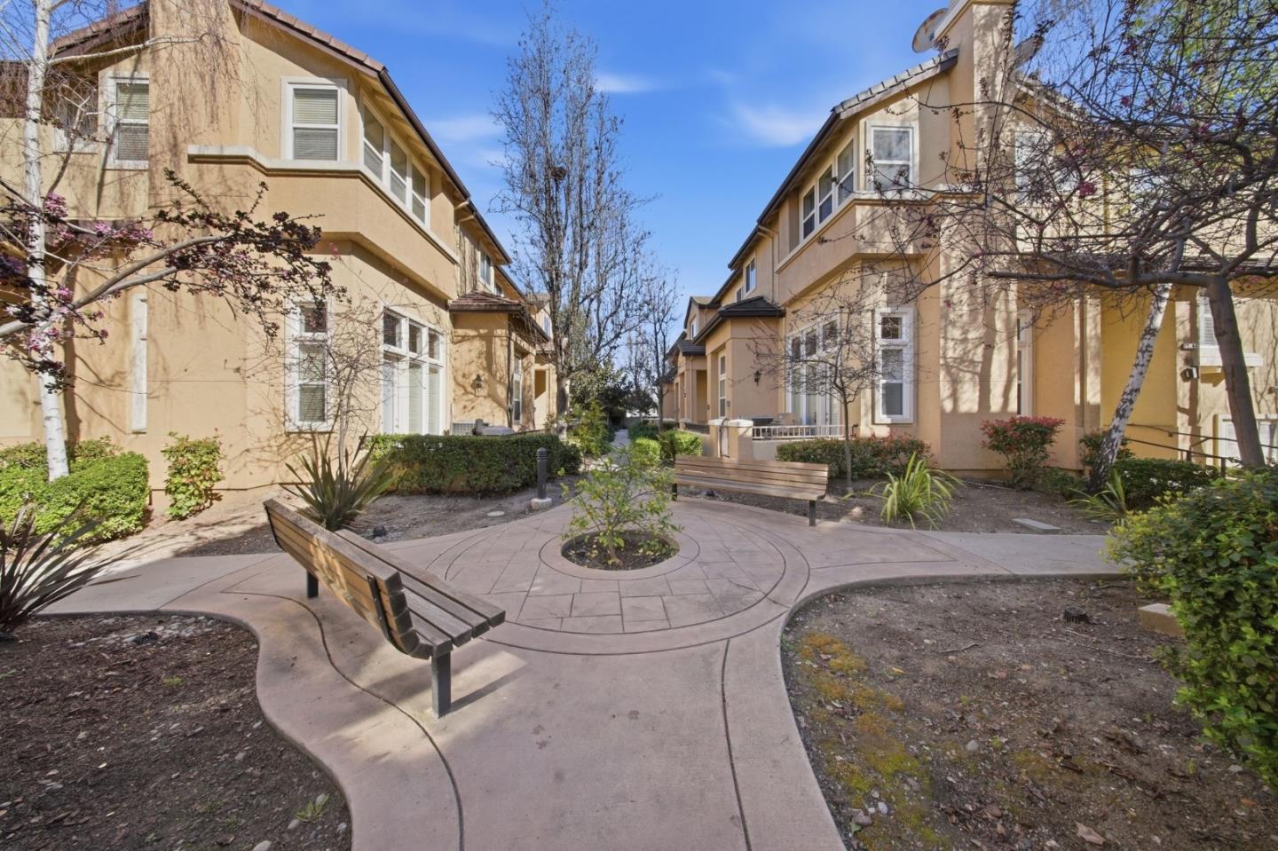 Detail Gallery Image 24 of 26 For 5050 Ruffino Ter, San Jose,  CA 95129 - 3 Beds | 2/1 Baths