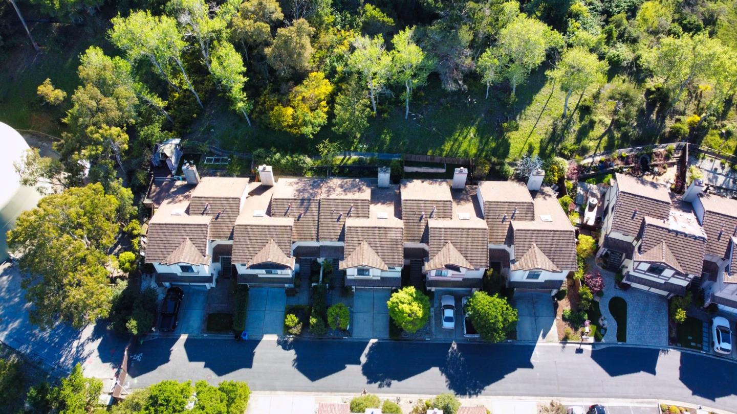 Detail Gallery Image 3 of 47 For 3528 Broadview Ct, San Mateo,  CA 94403 - 3 Beds | 2/1 Baths