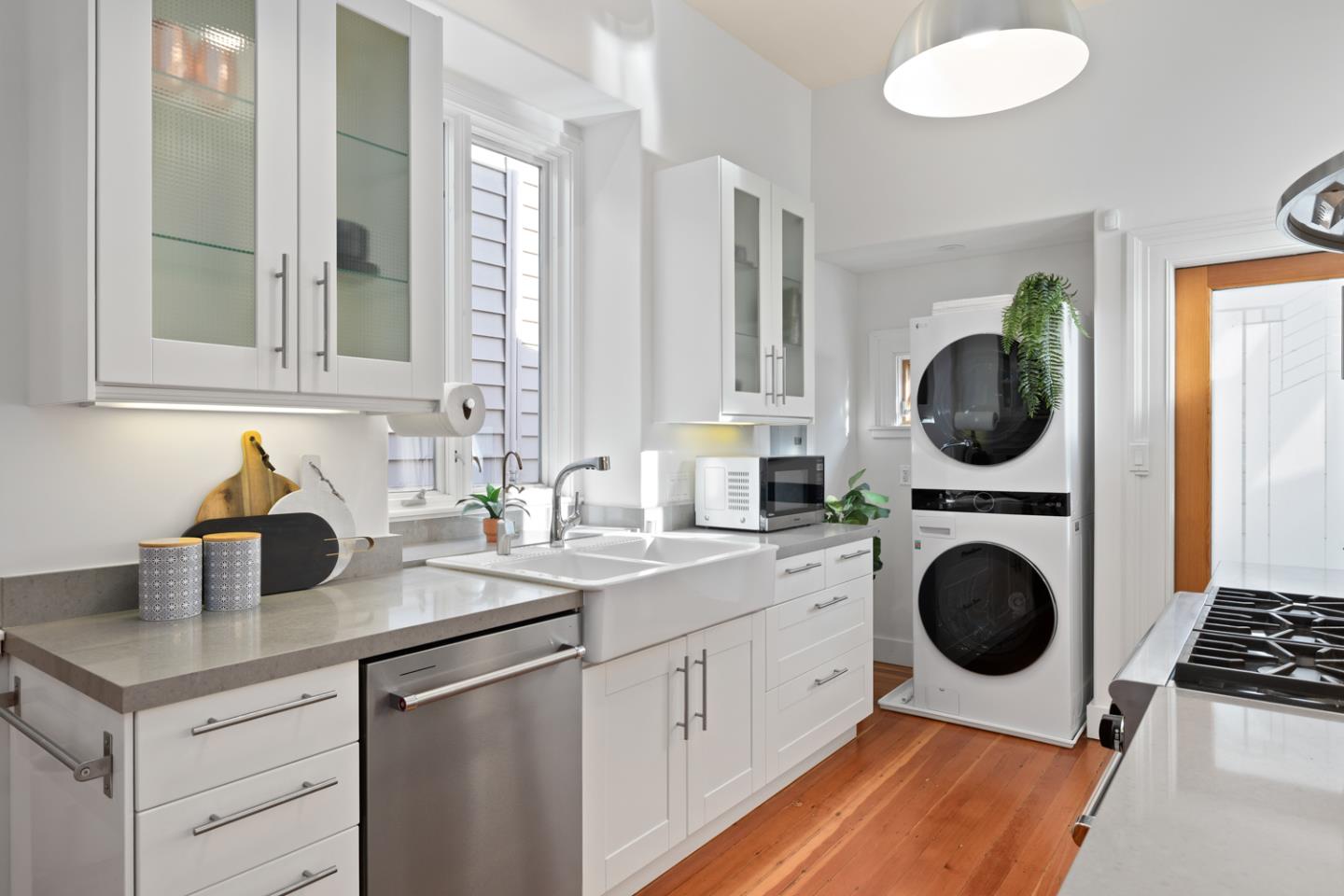 Detail Gallery Image 15 of 30 For 25 Sycamore St, San Francisco,  CA 94110 - 2 Beds | 1 Baths