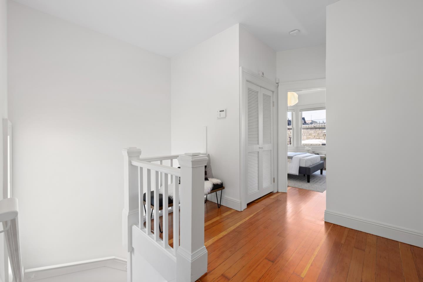 Detail Gallery Image 4 of 30 For 25 Sycamore St, San Francisco,  CA 94110 - 2 Beds | 1 Baths