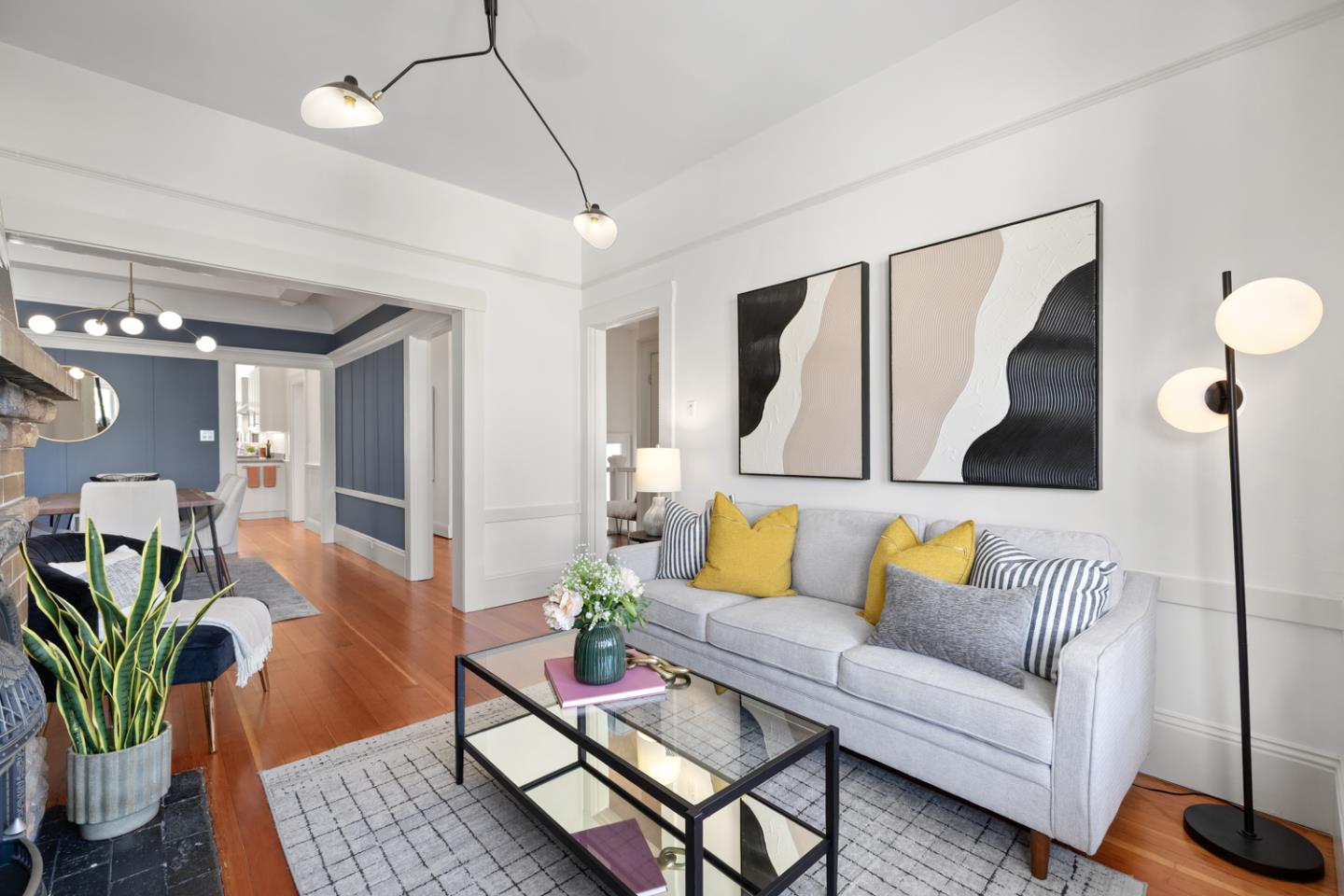 Detail Gallery Image 9 of 30 For 25 Sycamore St, San Francisco,  CA 94110 - 2 Beds | 1 Baths