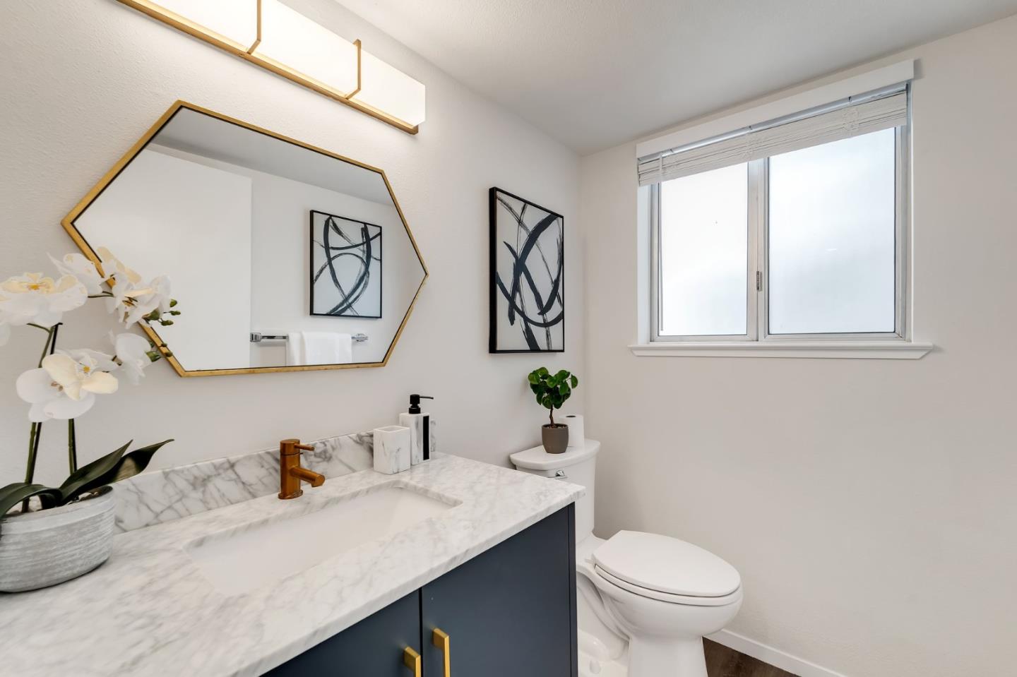 Detail Gallery Image 11 of 35 For 37856 Bright Cmn, Fremont,  CA 94536 - 3 Beds | 2/1 Baths