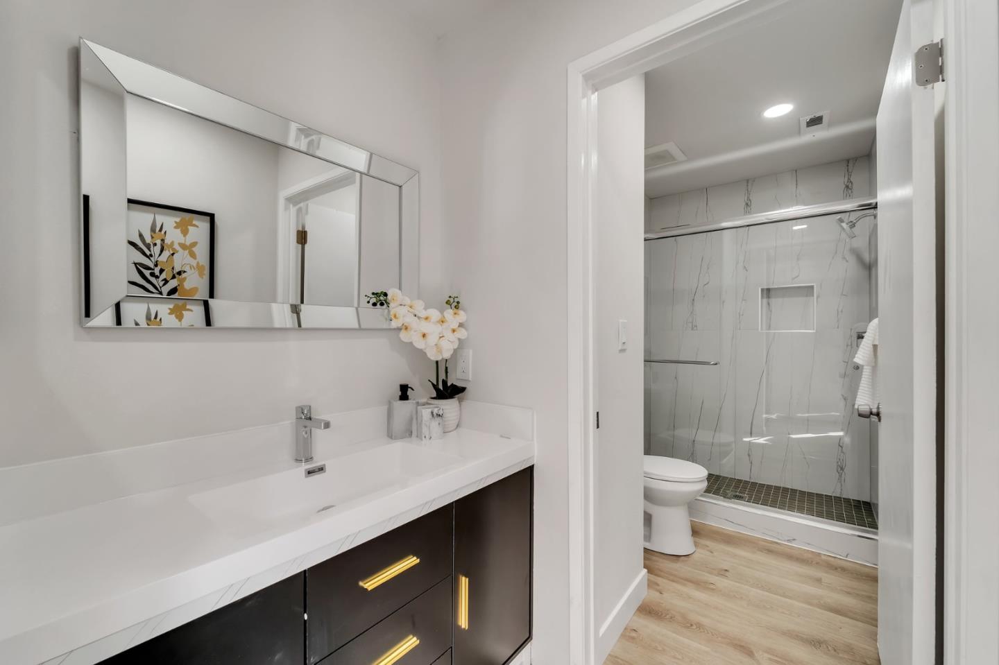 Detail Gallery Image 7 of 35 For 37856 Bright Cmn, Fremont,  CA 94536 - 3 Beds | 2/1 Baths