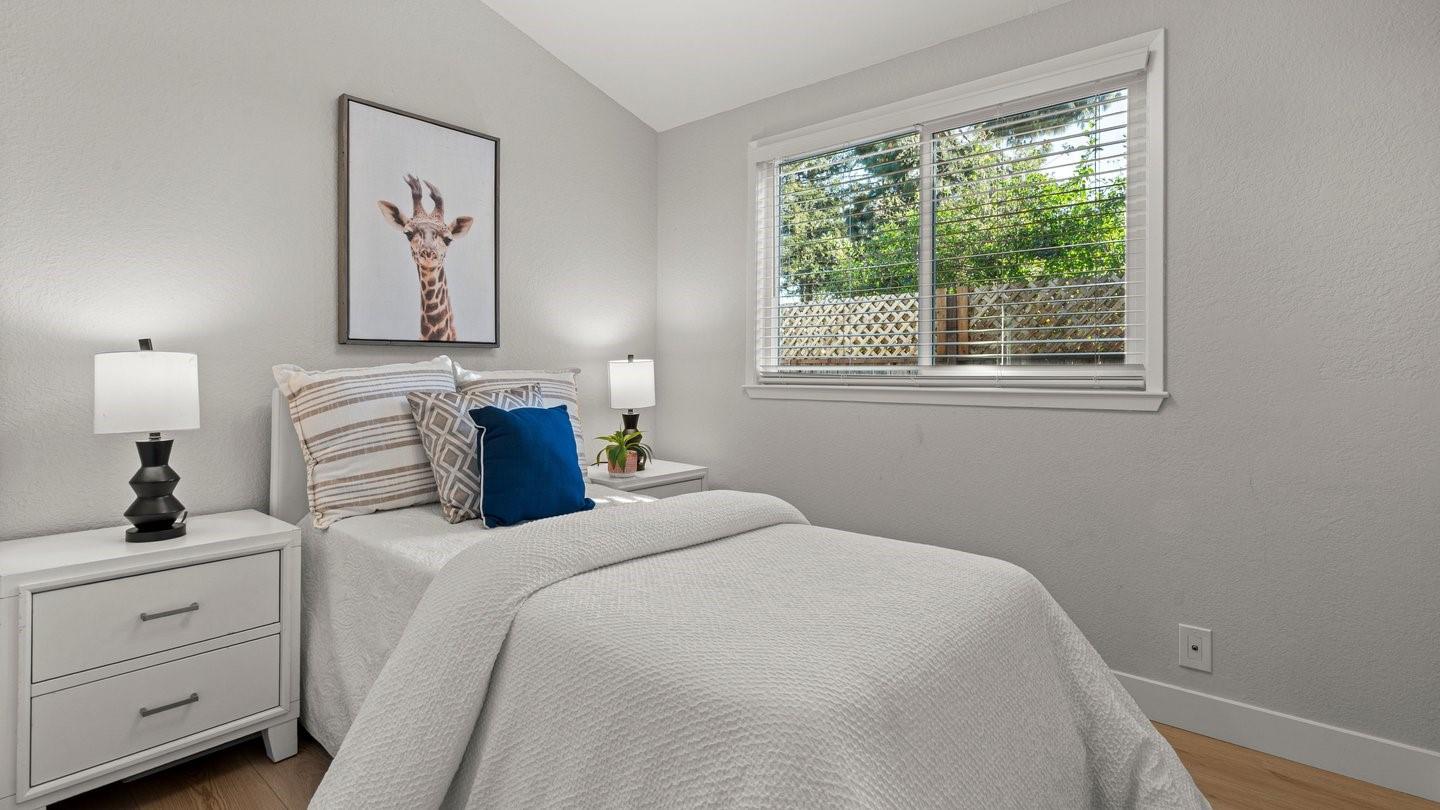 Detail Gallery Image 27 of 42 For 14355 La Rinconada Dr, Los Gatos,  CA 95032 - 4 Beds | 3 Baths