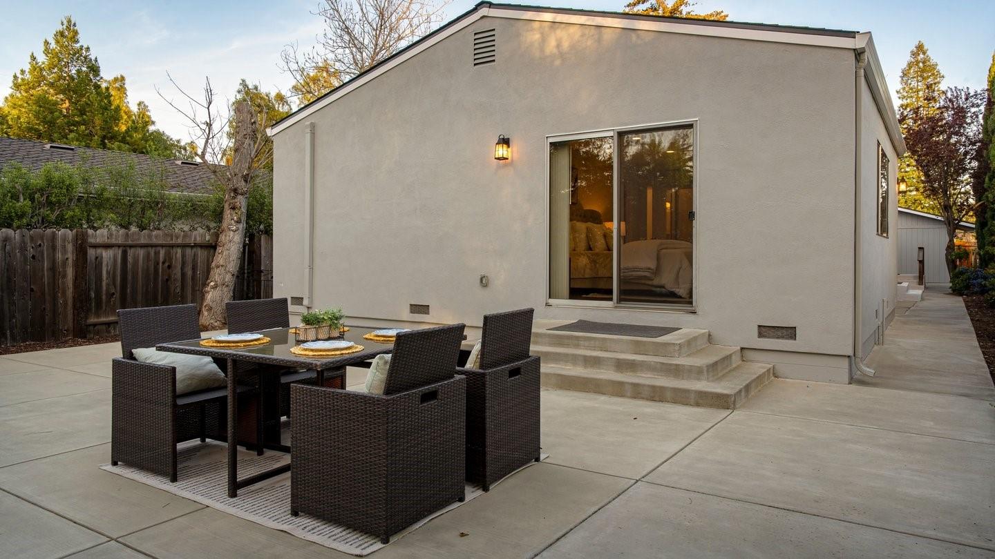 Detail Gallery Image 40 of 42 For 14355 La Rinconada Dr, Los Gatos,  CA 95032 - 4 Beds | 3 Baths