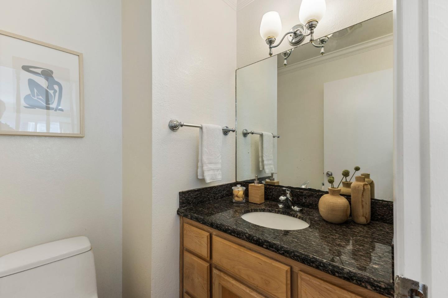 Detail Gallery Image 13 of 36 For 179 Saint Michaels Ct, Daly City,  CA 94015 - 4 Beds | 2/1 Baths