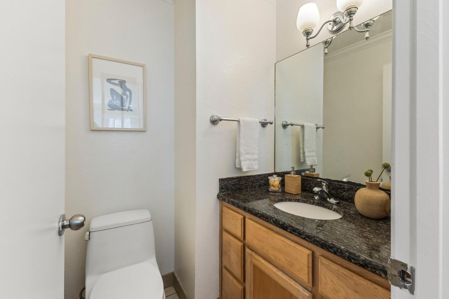 Detail Gallery Image 14 of 36 For 179 Saint Michaels Ct, Daly City,  CA 94015 - 4 Beds | 2/1 Baths