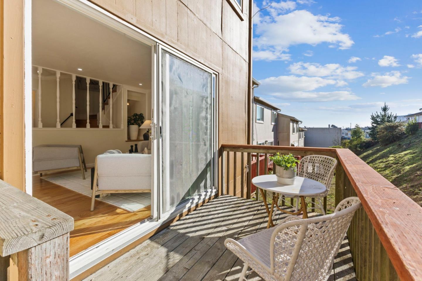 Detail Gallery Image 34 of 36 For 179 Saint Michaels Ct, Daly City,  CA 94015 - 4 Beds | 2/1 Baths