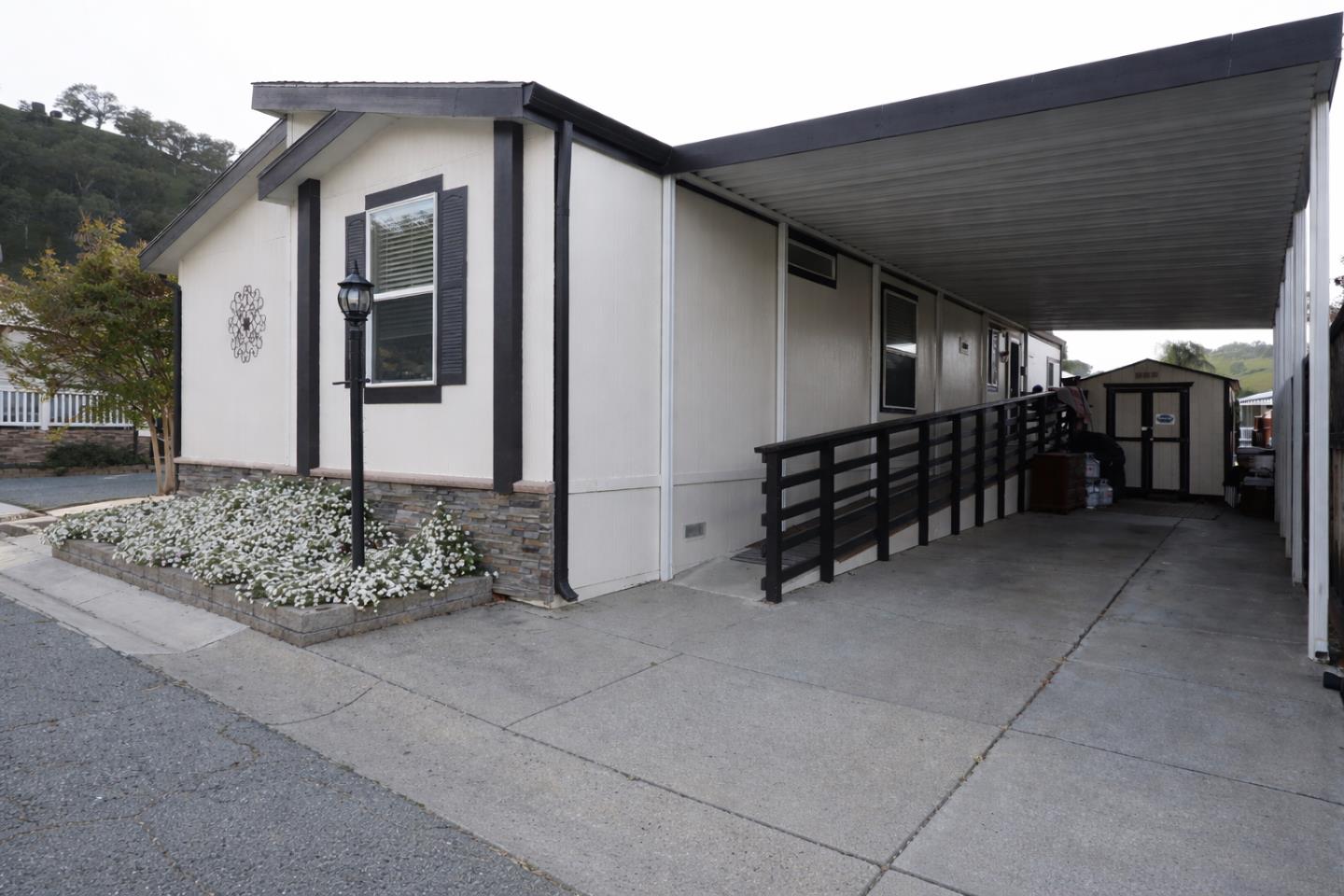 Detail Gallery Image 4 of 11 For 16711 Marsh Creek Rd #74,  Clayton,  CA 94517 - 3 Beds | 2 Baths