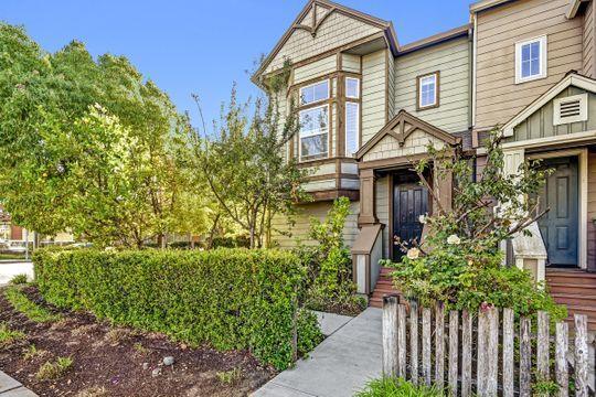 Detail Gallery Image 16 of 18 For 1001 Fuller Ter, Sunnyvale,  CA 94086 - 3 Beds | 3/1 Baths