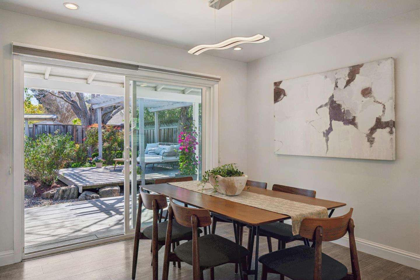 Detail Gallery Image 11 of 28 For 2825 Washington Ave, Redwood City,  CA 94061 - 3 Beds | 1 Baths