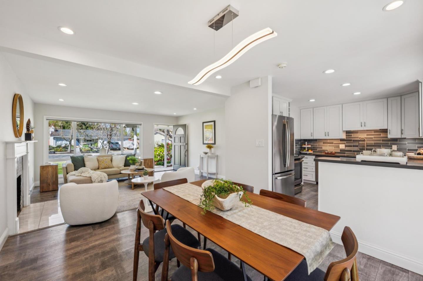 Detail Gallery Image 12 of 28 For 2825 Washington Ave, Redwood City,  CA 94061 - 3 Beds | 1 Baths