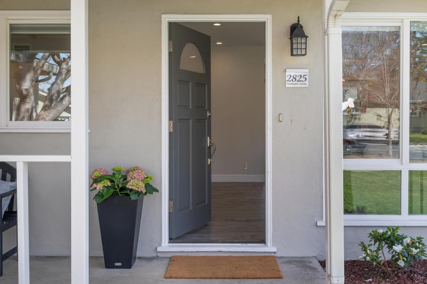 Detail Gallery Image 5 of 28 For 2825 Washington Ave, Redwood City,  CA 94061 - 3 Beds | 1 Baths