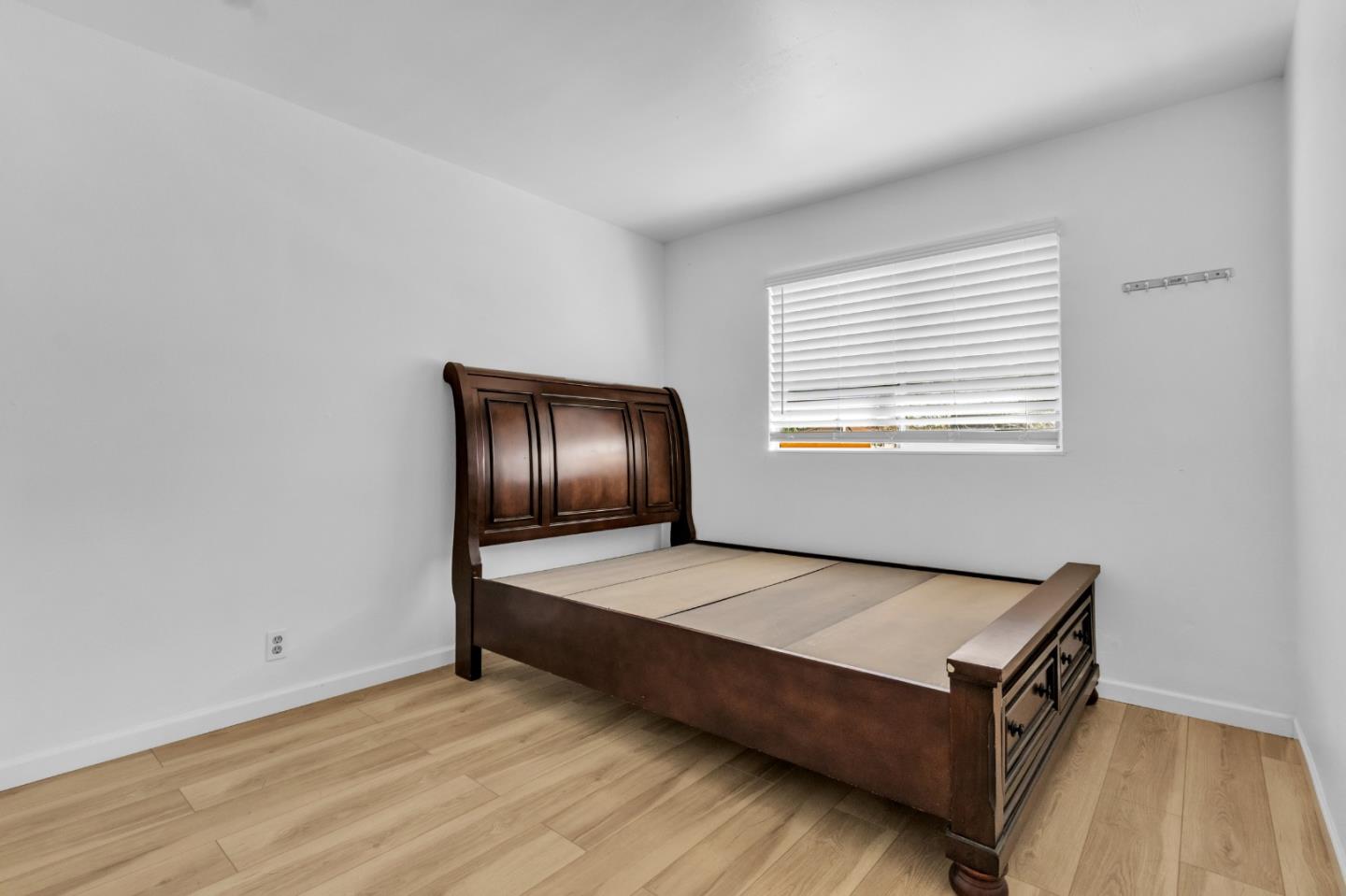 Detail Gallery Image 20 of 36 For 6245 Pantano Dr, Sacramento,  CA 95824 - 4 Beds | 2/1 Baths