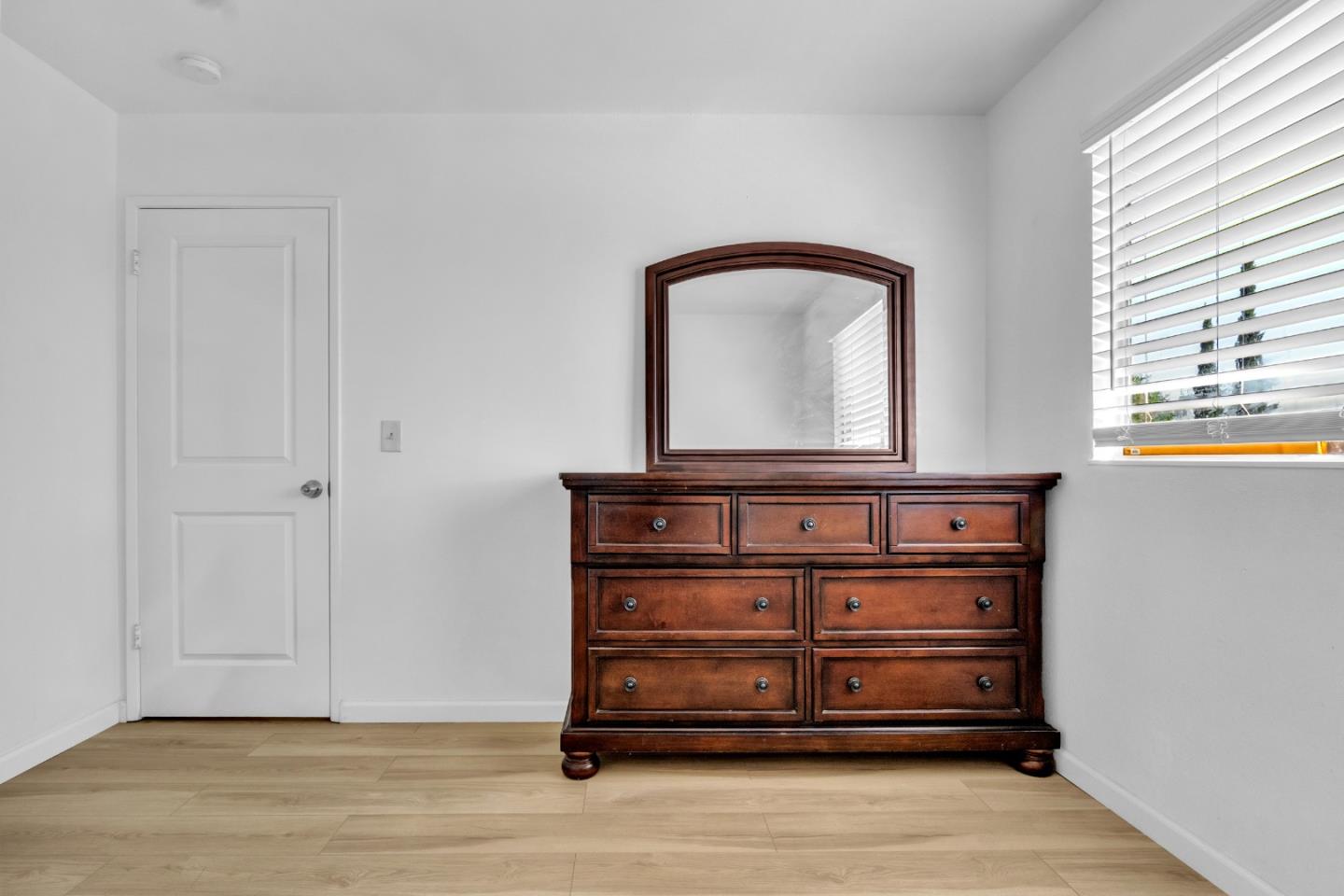 Detail Gallery Image 22 of 36 For 6245 Pantano Dr, Sacramento,  CA 95824 - 4 Beds | 2/1 Baths