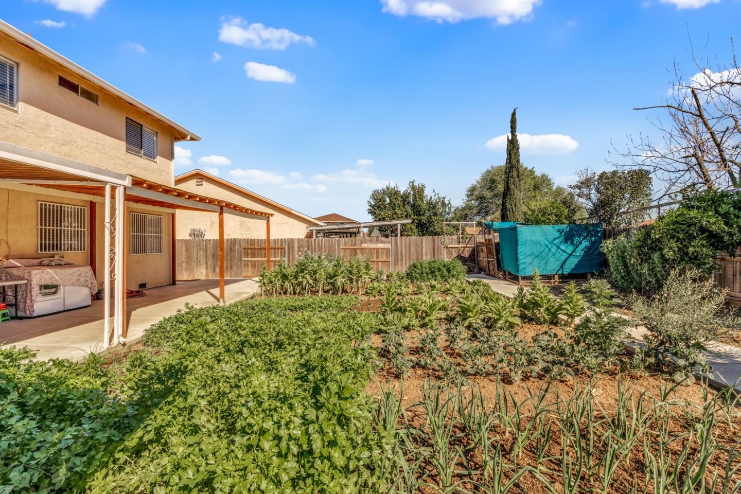 Detail Gallery Image 28 of 36 For 6245 Pantano Dr, Sacramento,  CA 95824 - 4 Beds | 2/1 Baths