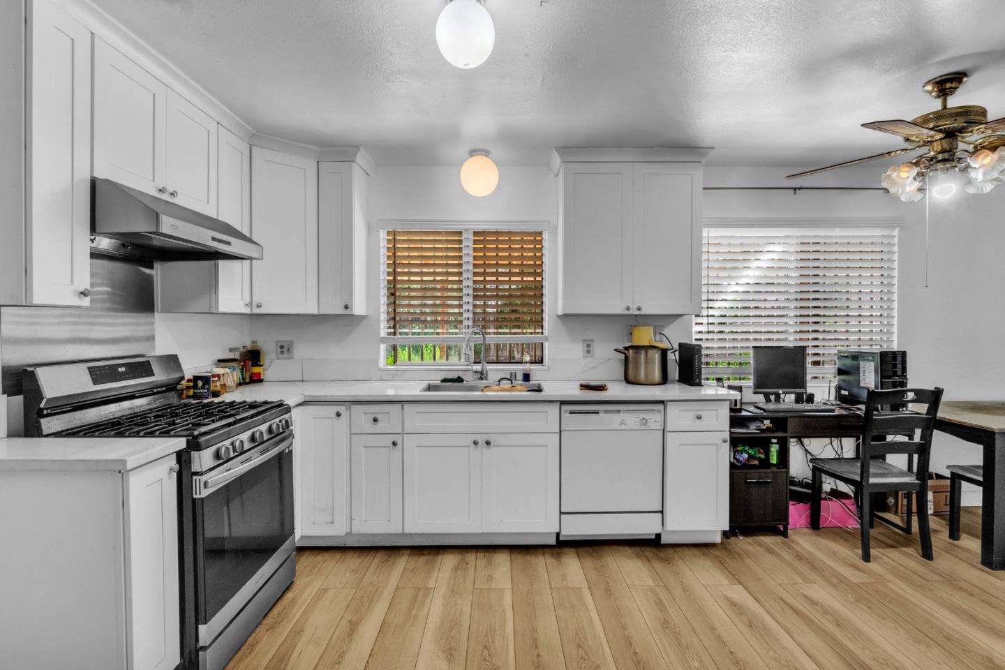 Detail Gallery Image 9 of 36 For 6245 Pantano Dr, Sacramento,  CA 95824 - 4 Beds | 2/1 Baths