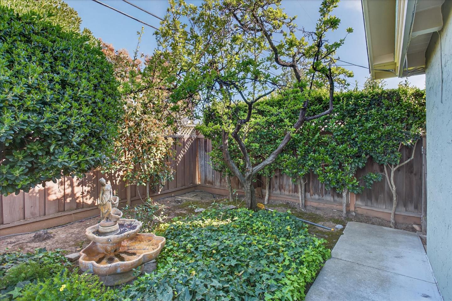 Detail Gallery Image 23 of 27 For 2310 Montezuma Dr, Campbell,  CA 95008 - 5 Beds | 2 Baths