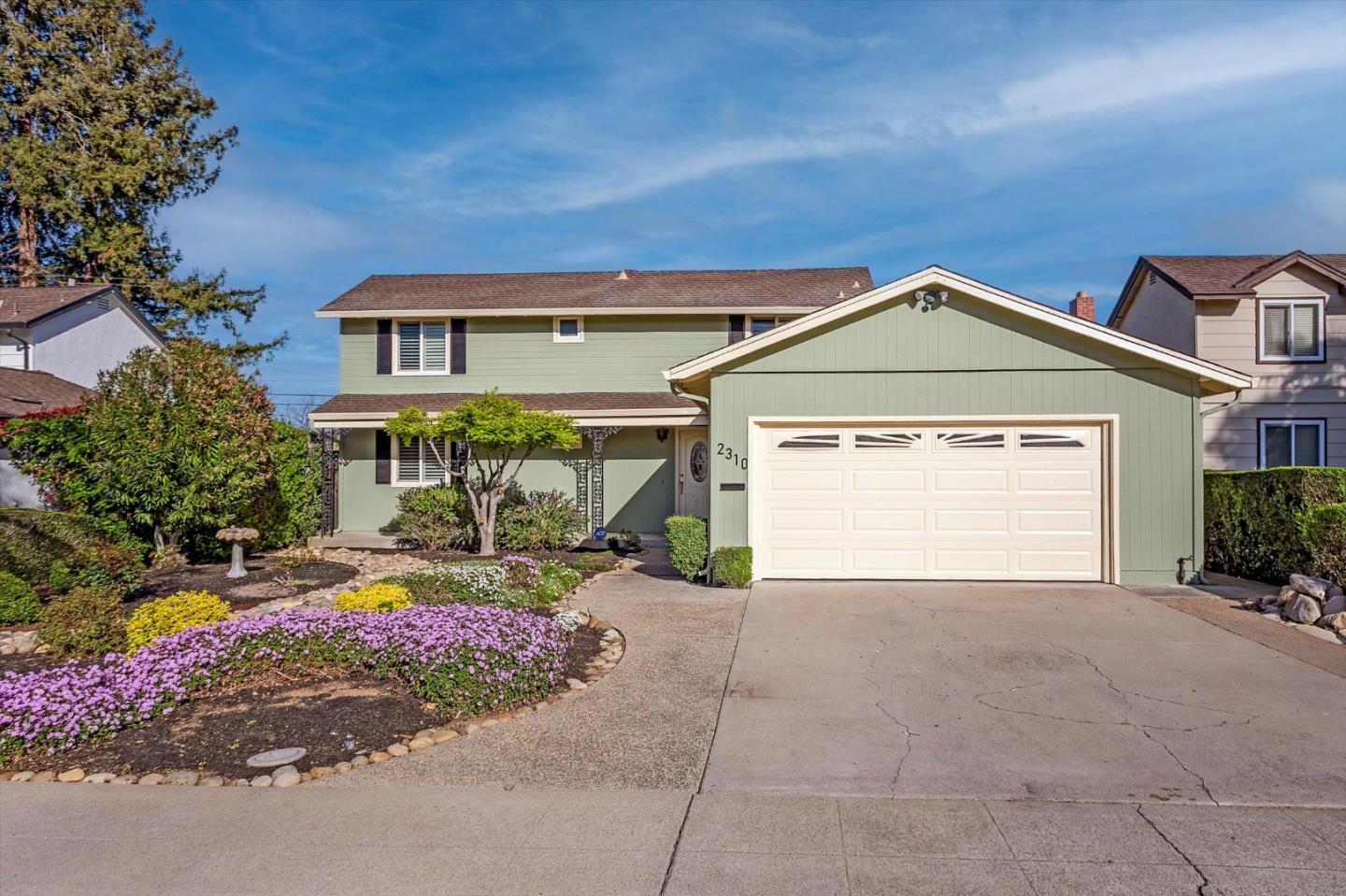 Detail Gallery Image 3 of 27 For 2310 Montezuma Dr, Campbell,  CA 95008 - 5 Beds | 2 Baths