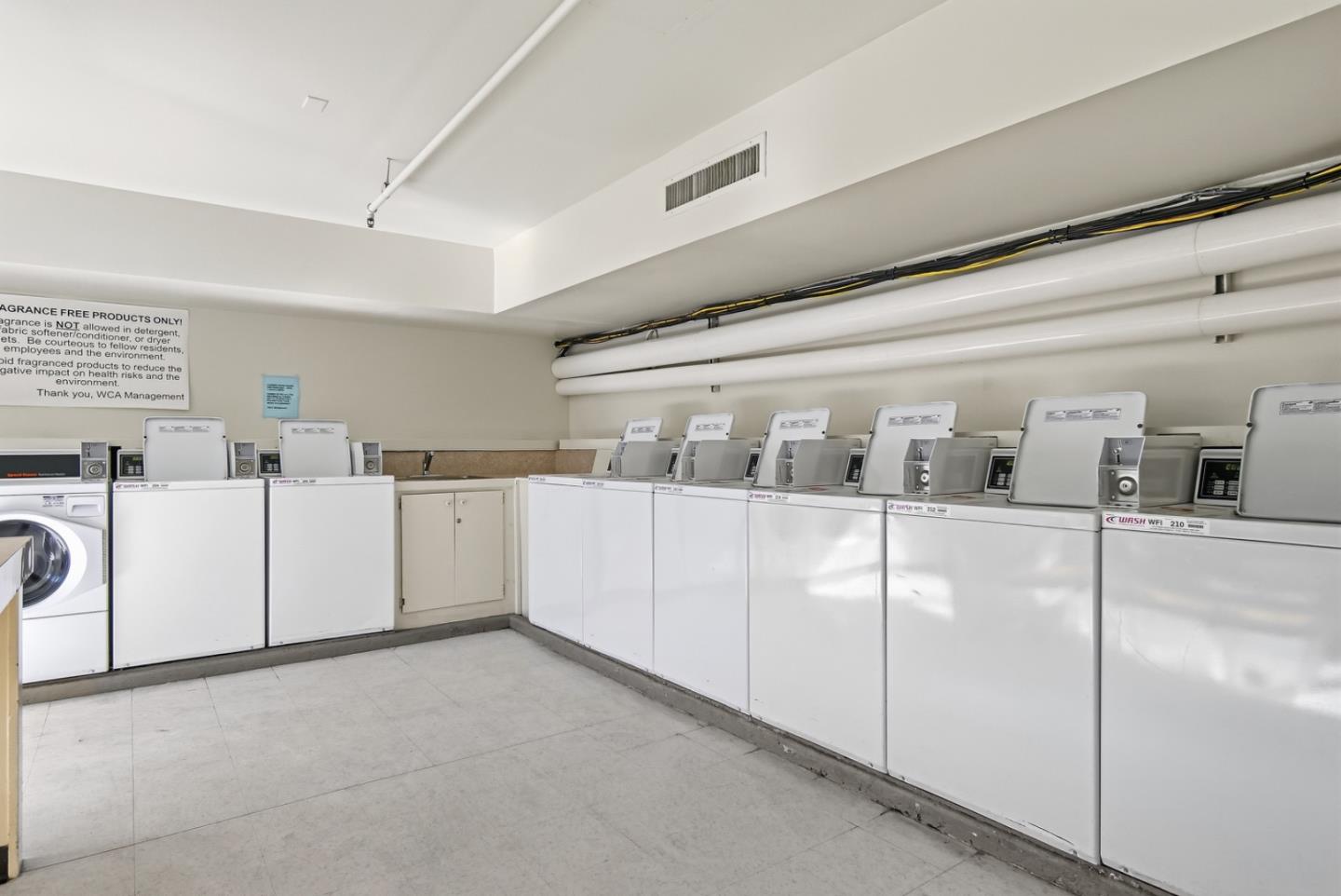 Detail Gallery Image 27 of 39 For 8 Commodore Dr #C457,  Emeryville,  CA 94608 - 1 Beds | 1 Baths