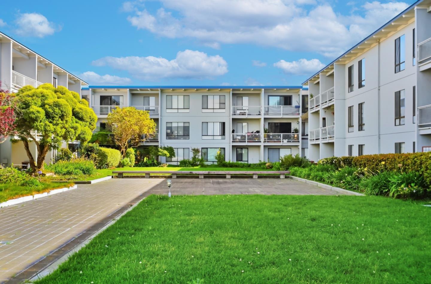 Detail Gallery Image 35 of 39 For 8 Commodore Dr #C457,  Emeryville,  CA 94608 - 1 Beds | 1 Baths