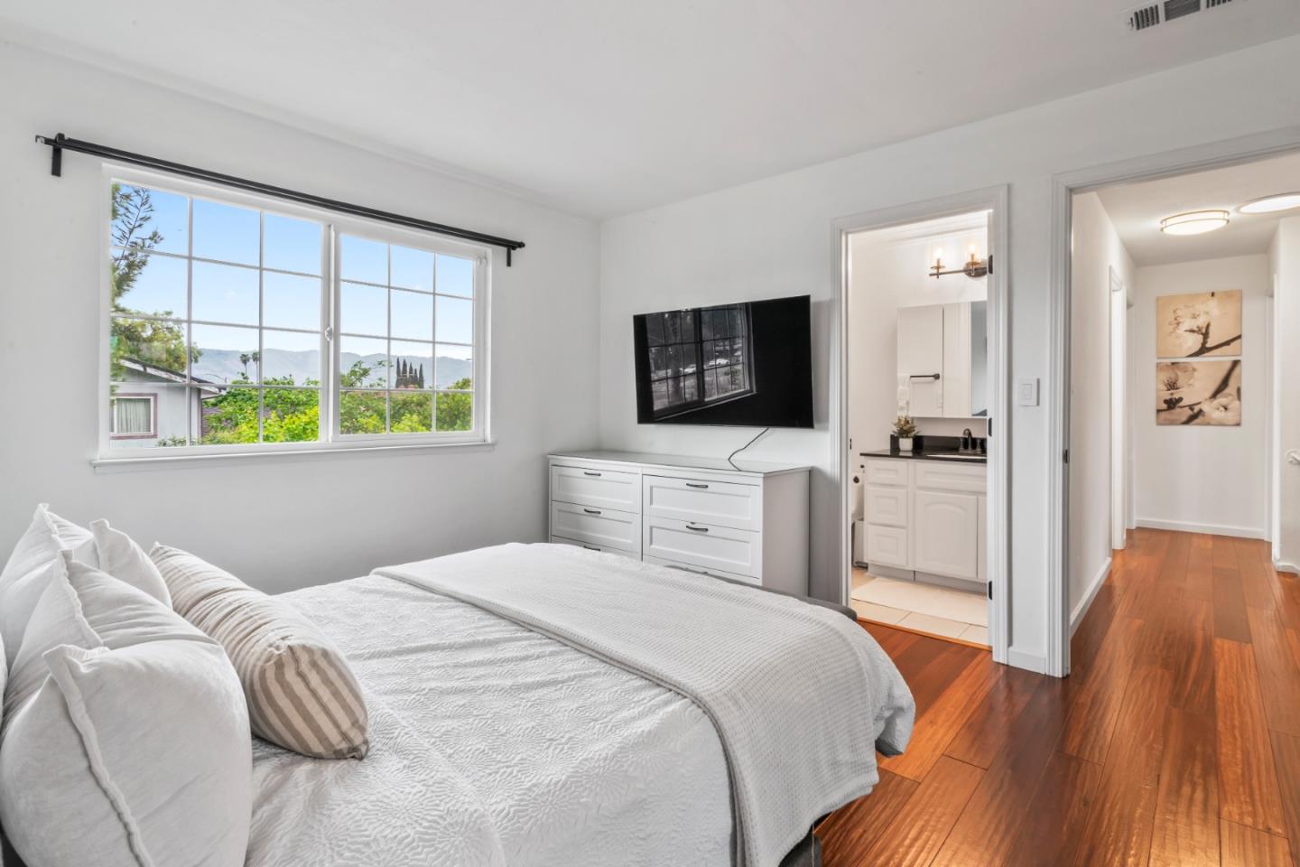 Detail Gallery Image 22 of 35 For 2456 Kenoga Dr, San Jose,  CA 95121 - 4 Beds | 2/1 Baths