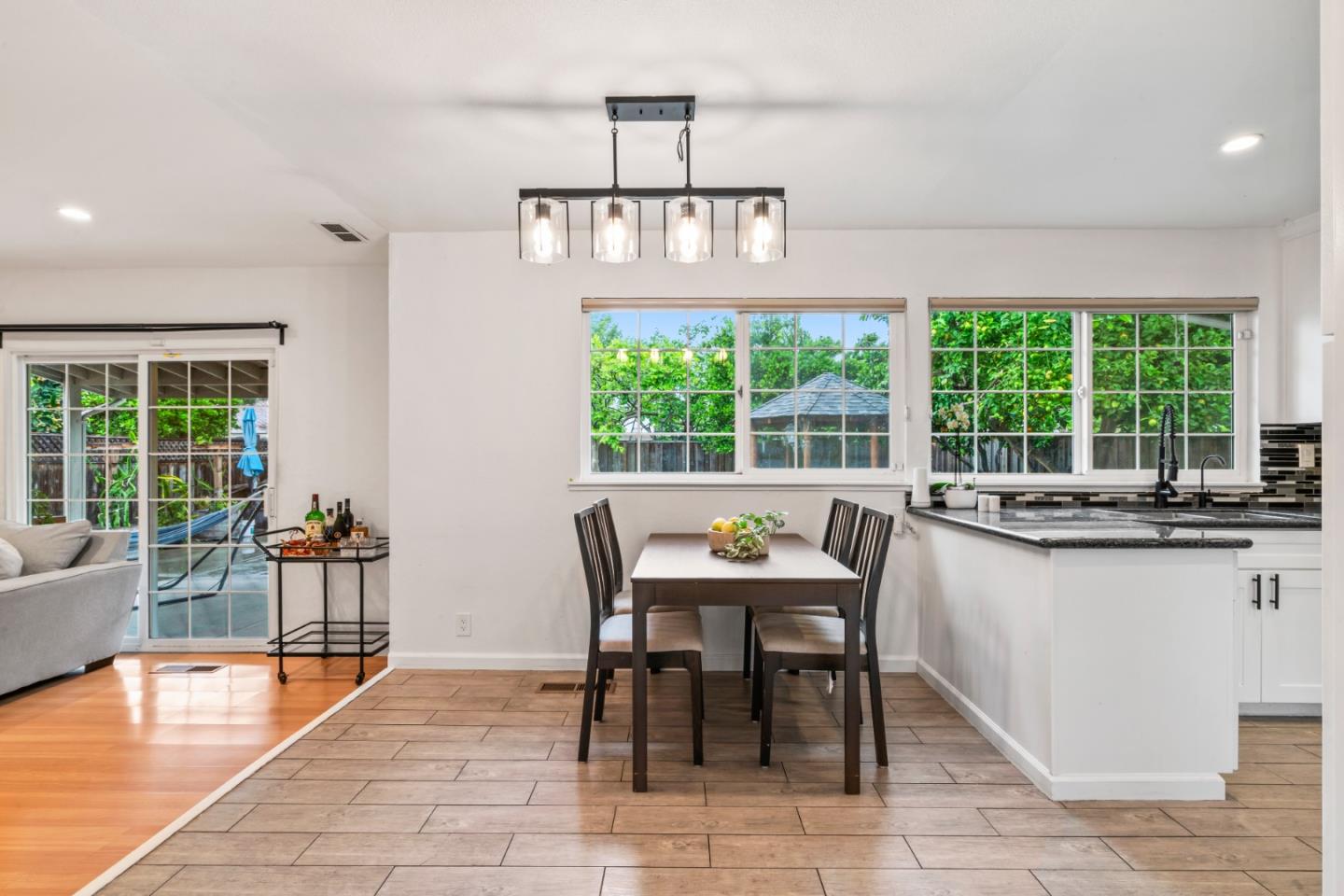 Detail Gallery Image 5 of 35 For 2456 Kenoga Dr, San Jose,  CA 95121 - 4 Beds | 2/1 Baths