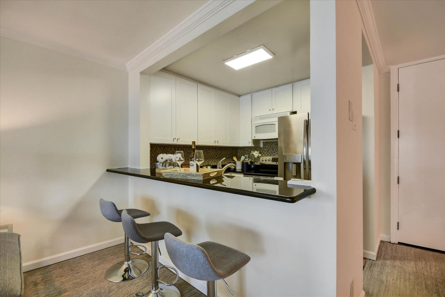 Detail Gallery Image 18 of 62 For 316 N El Camino Real #217,  San Mateo,  CA 94401 - 2 Beds | 2 Baths
