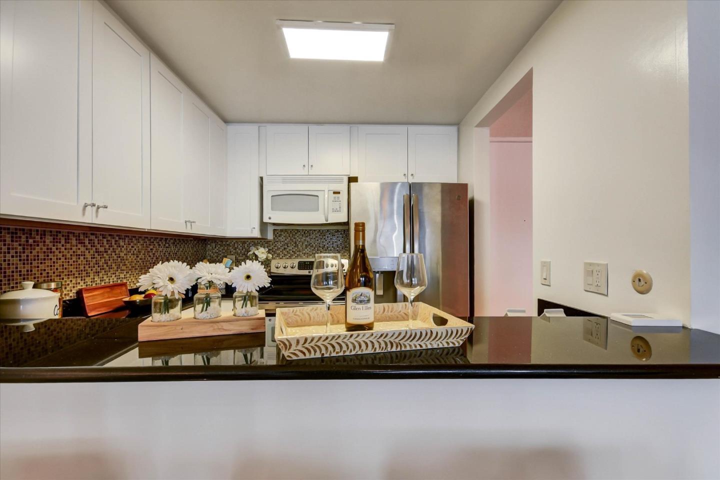 Detail Gallery Image 21 of 62 For 316 N El Camino Real #217,  San Mateo,  CA 94401 - 2 Beds | 2 Baths