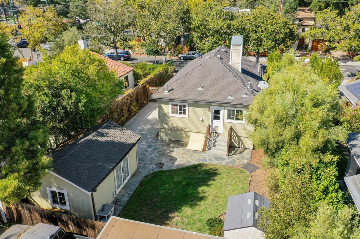 Detail Gallery Image 18 of 22 For 112 Churchill Ave, Palo Alto,  CA 94301 - 2 Beds | 1 Baths