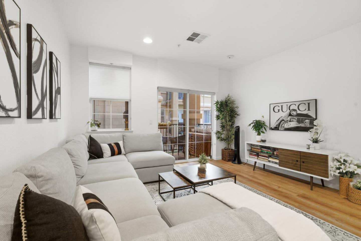 Detail Gallery Image 5 of 41 For 88 N Jackson Ave #211,  San Jose,  CA 95116 - 2 Beds | 2 Baths