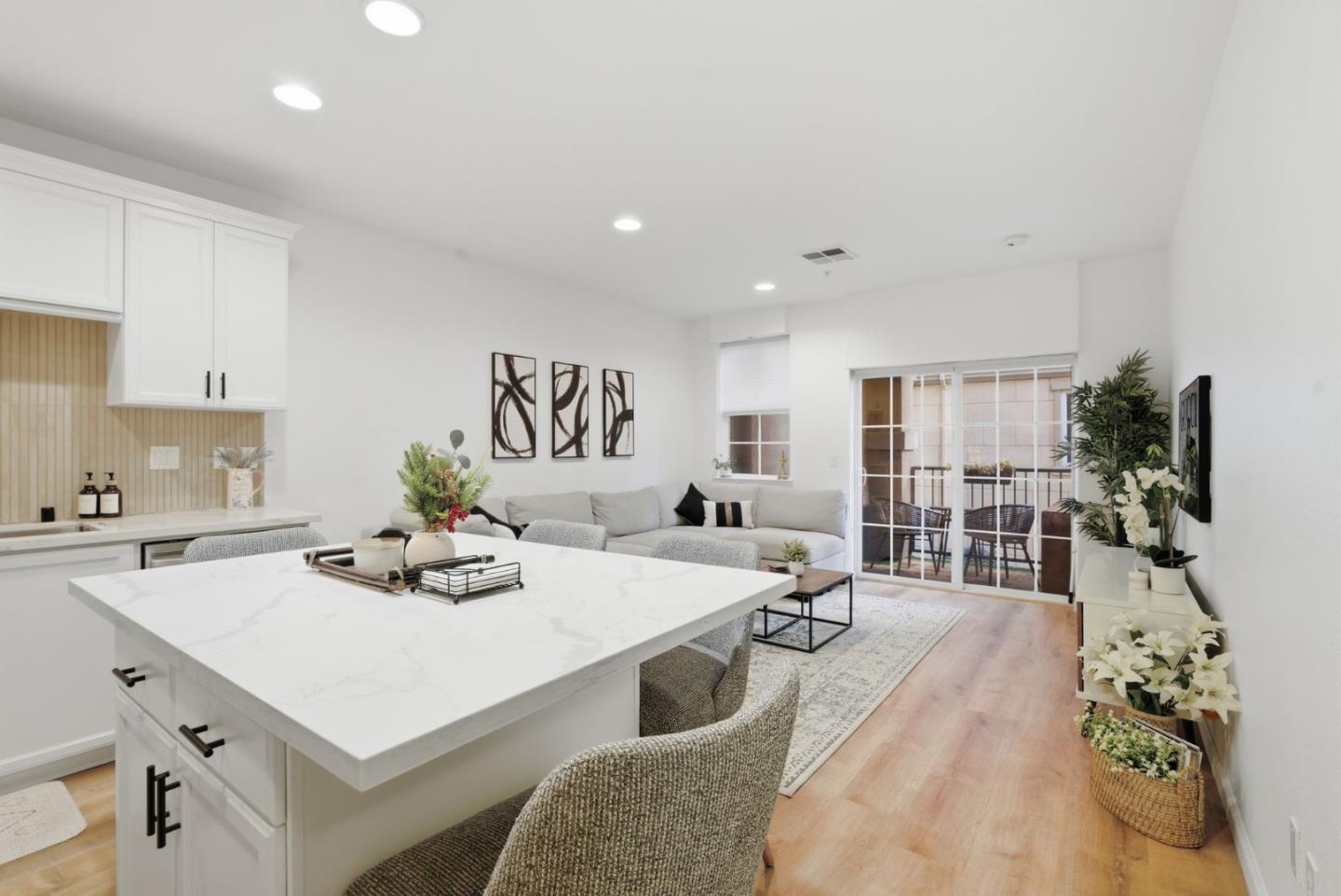 Detail Gallery Image 8 of 41 For 88 N Jackson Ave #211,  San Jose,  CA 95116 - 2 Beds | 2 Baths