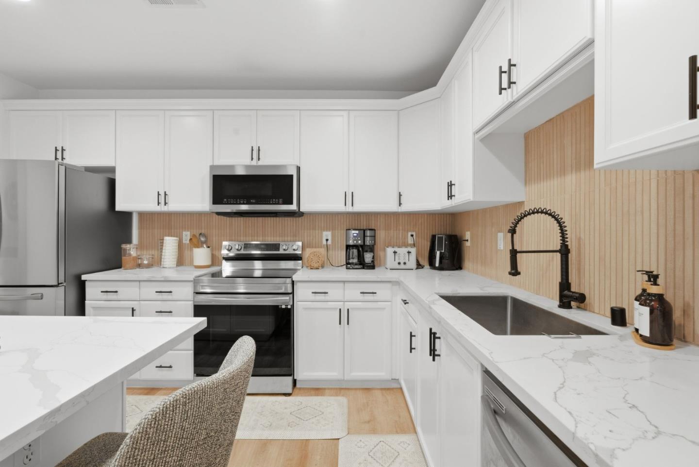 Detail Gallery Image 9 of 41 For 88 N Jackson Ave #211,  San Jose,  CA 95116 - 2 Beds | 2 Baths