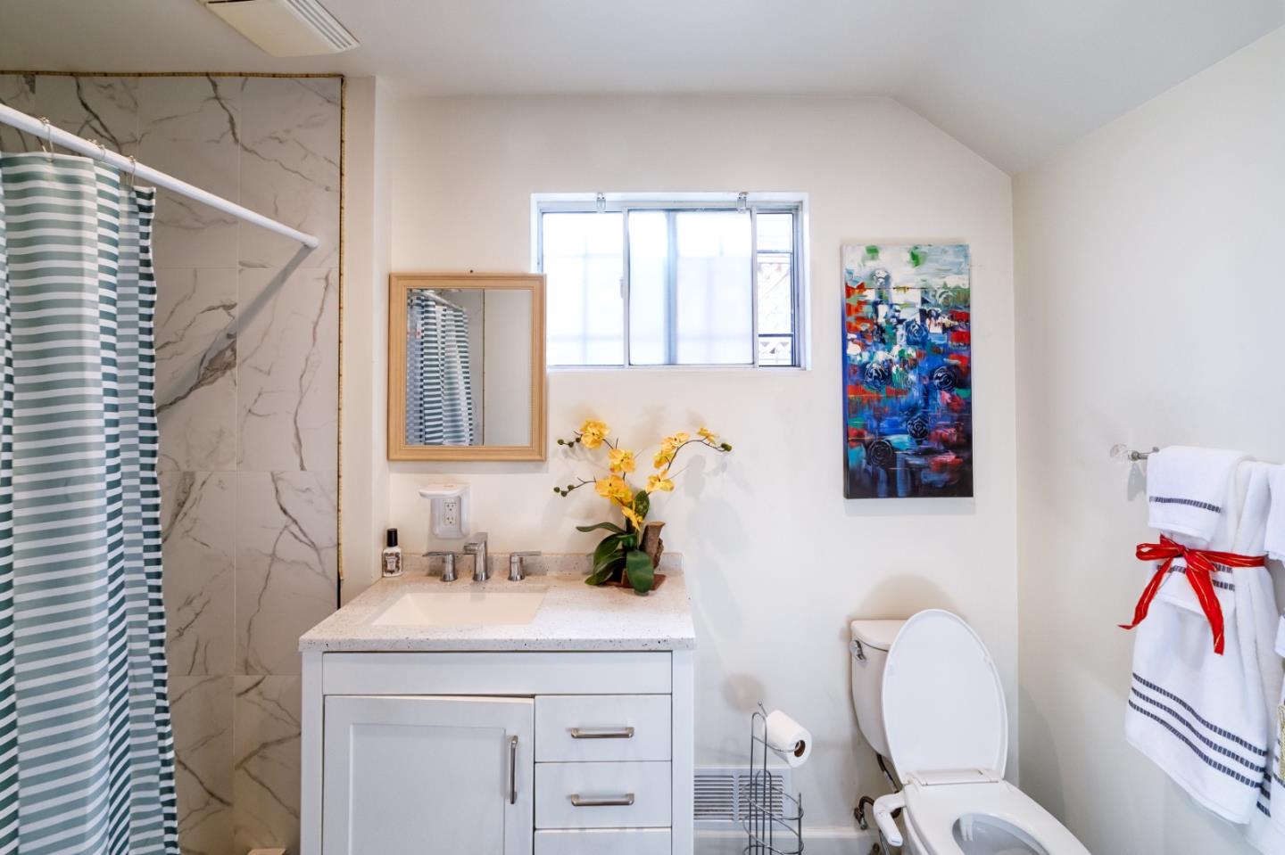 Detail Gallery Image 13 of 45 For 816 7th Ave, Oakland,  CA 94606 - 3 Beds | 2/1 Baths