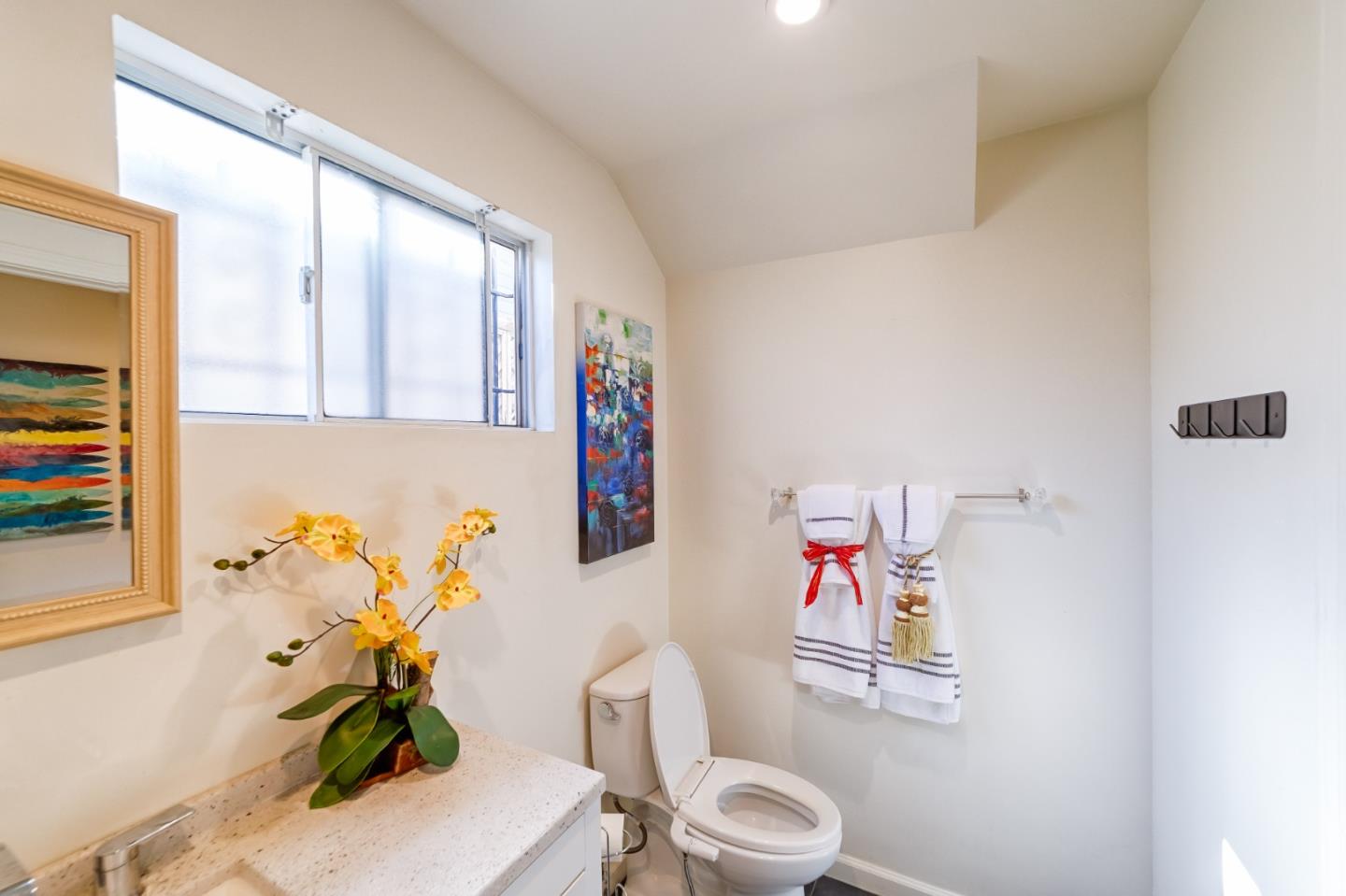 Detail Gallery Image 15 of 45 For 816 7th Ave, Oakland,  CA 94606 - 3 Beds | 2/1 Baths