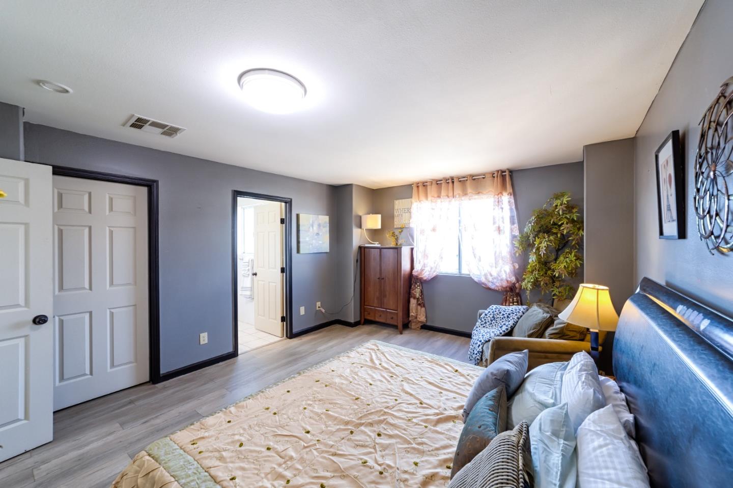 Detail Gallery Image 35 of 45 For 816 7th Ave, Oakland,  CA 94606 - 3 Beds | 2/1 Baths